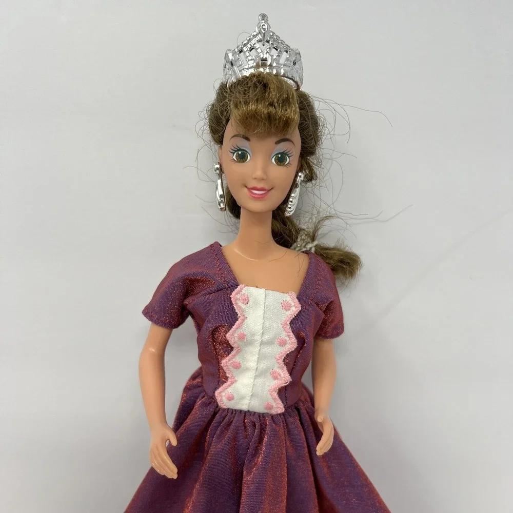 Miss America Doll Pageant 1991 Kenner Gown Crown Earrings Collectible Fashion